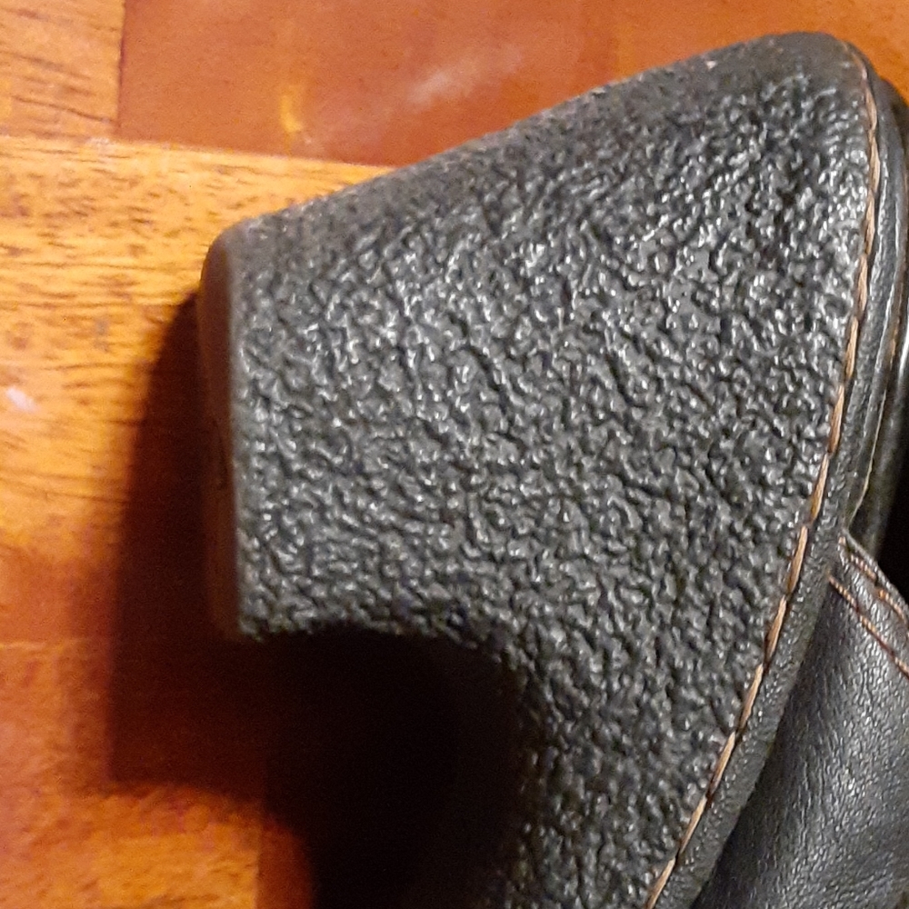 B*O*C / Born Concepts Clogs - image 3